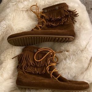 Like New Minnetonka Suede Moccasin Booties, Size 9